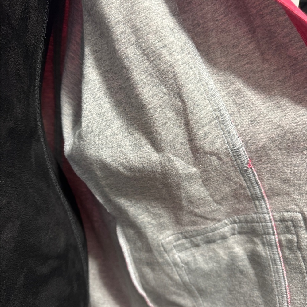 Bloomingdale's Vibrant Shacket Coral - Picture 8 of 10